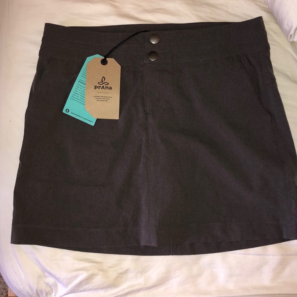 Prana Skort // Color : Granite // Size 2